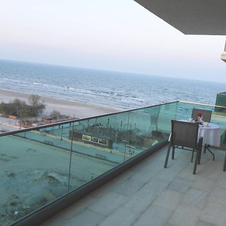 Maravali Seaview Mamaia Appartement Buitenkant foto