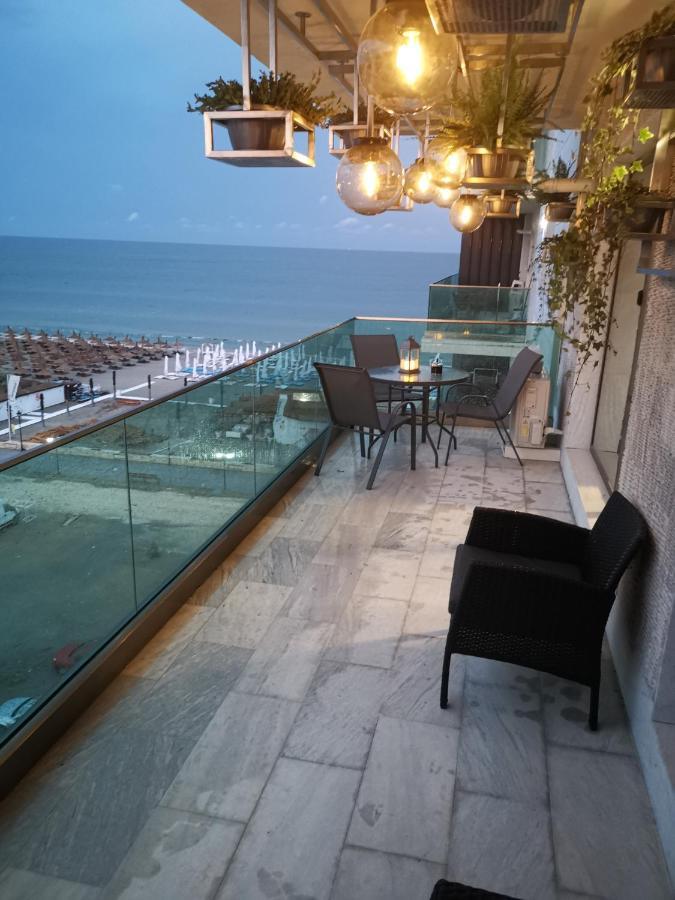 Maravali Seaview Mamaia Appartement Buitenkant foto
